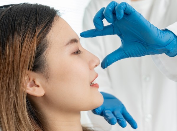 Rinoplastia Sem Cirurgia: Marketing ou Realidade?