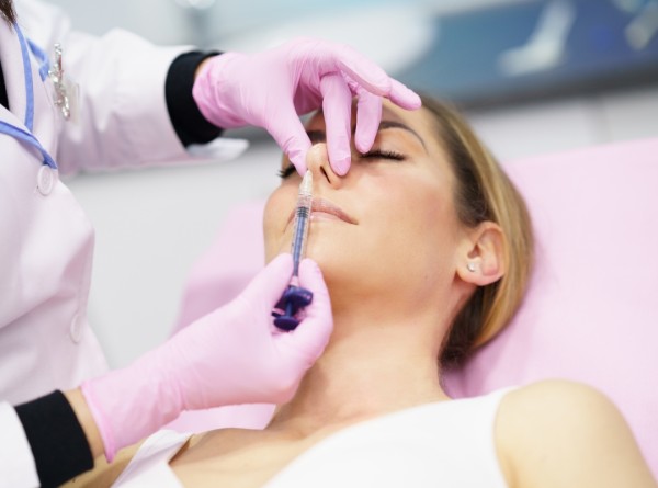 Preenchimento no Nariz ou Cirurgia? Entenda de Uma Vez por Todas