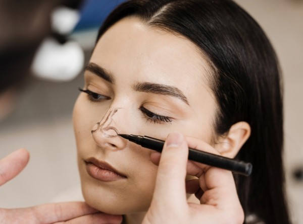 Laser em Rinoplastia: Real Avanço ou Apenas Marketing?