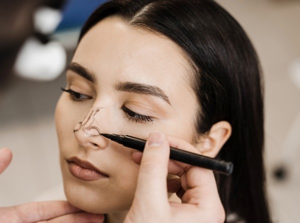 5 Sinais Visuais Que Mostram Que Uma Rinoplastia Foi Mal Planejada